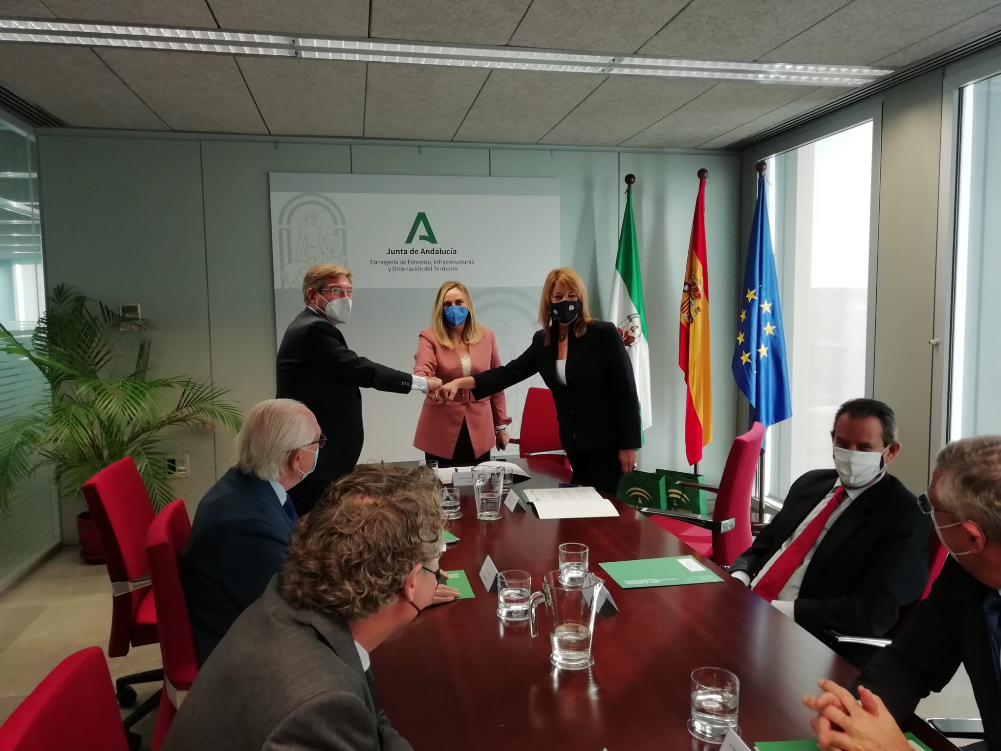 LAS AUTORIDADES PORTUARIAS DE HUELVA Y SEVILLA ACUERDAN INTEGRARSE EN LA RED LOGÍSTICA ANDALUZA