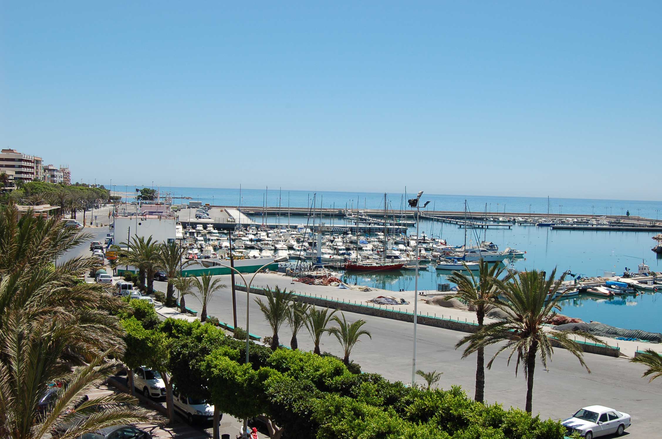 LA JUNTA ADJUDICA LA REPARACIÓN DEL DIQUE DE PONIENTE DEL PUERTO DE ADRA POR CASI MEDIO MILLÓN DE EUROS LA JUNTA ADJUDICA LA REPARACIÓN DEL DIQUE DE PONIENTE DEL PUERTO DE ADRA POR CASI MEDIO MILLÓN DE EUROS